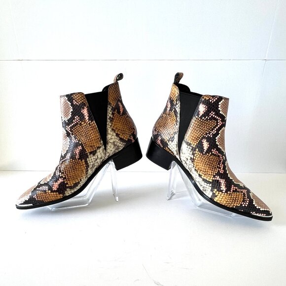 Marc Fisher LTD Yale Chelsea Ankle Boots, Pointy Toe, Size 9, Snakeskin Print EC - Picture 1 of 13